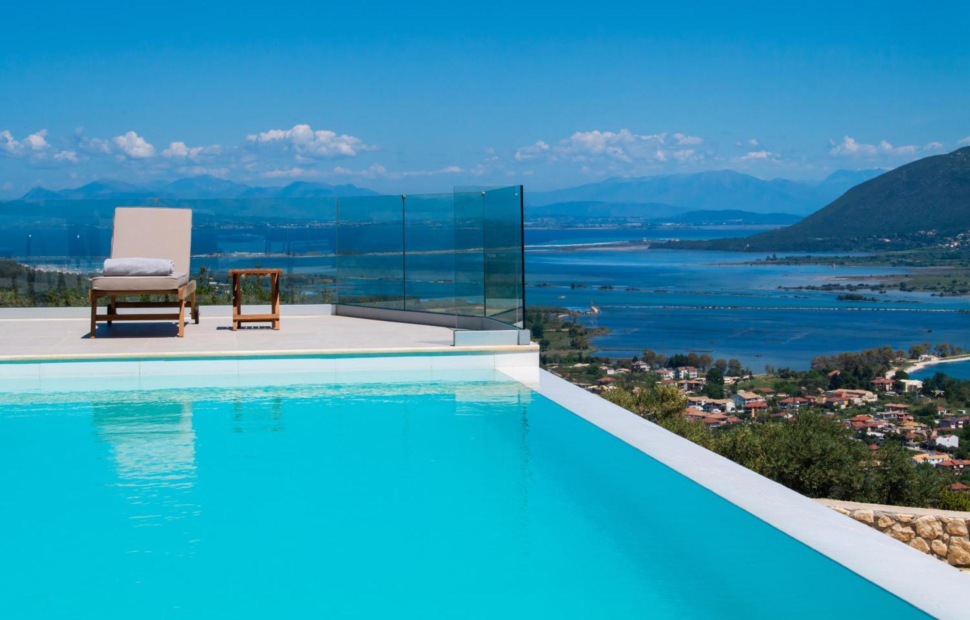 Highview Luxury Suites Katouna Esterno foto