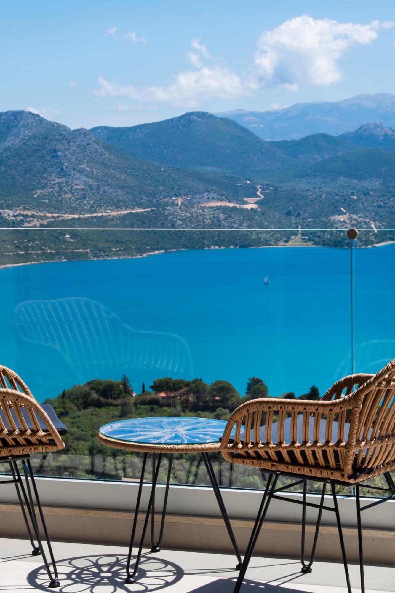 Highview Luxury Suites Katouna Esterno foto