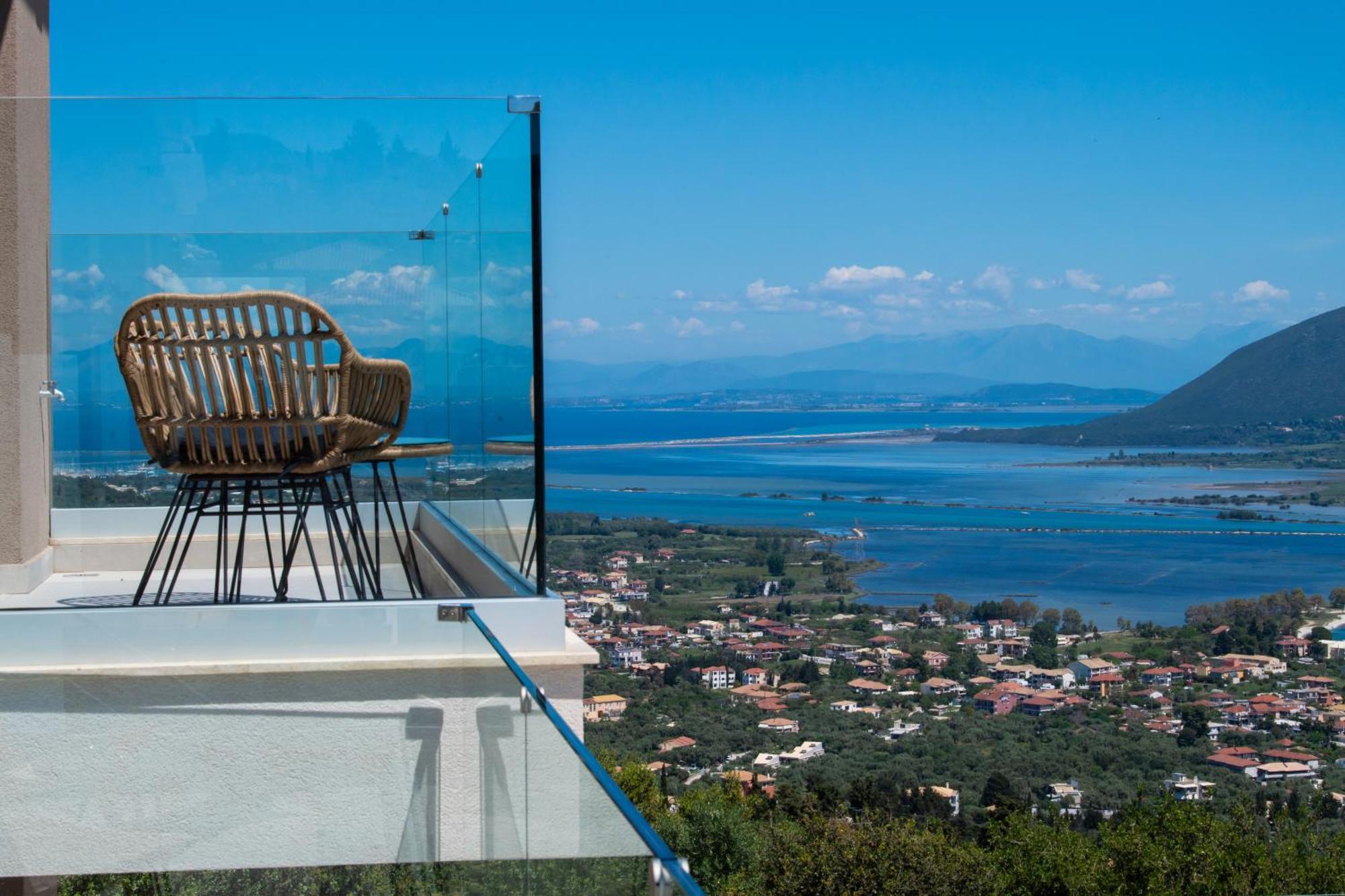 Highview Luxury Suites Katouna Esterno foto