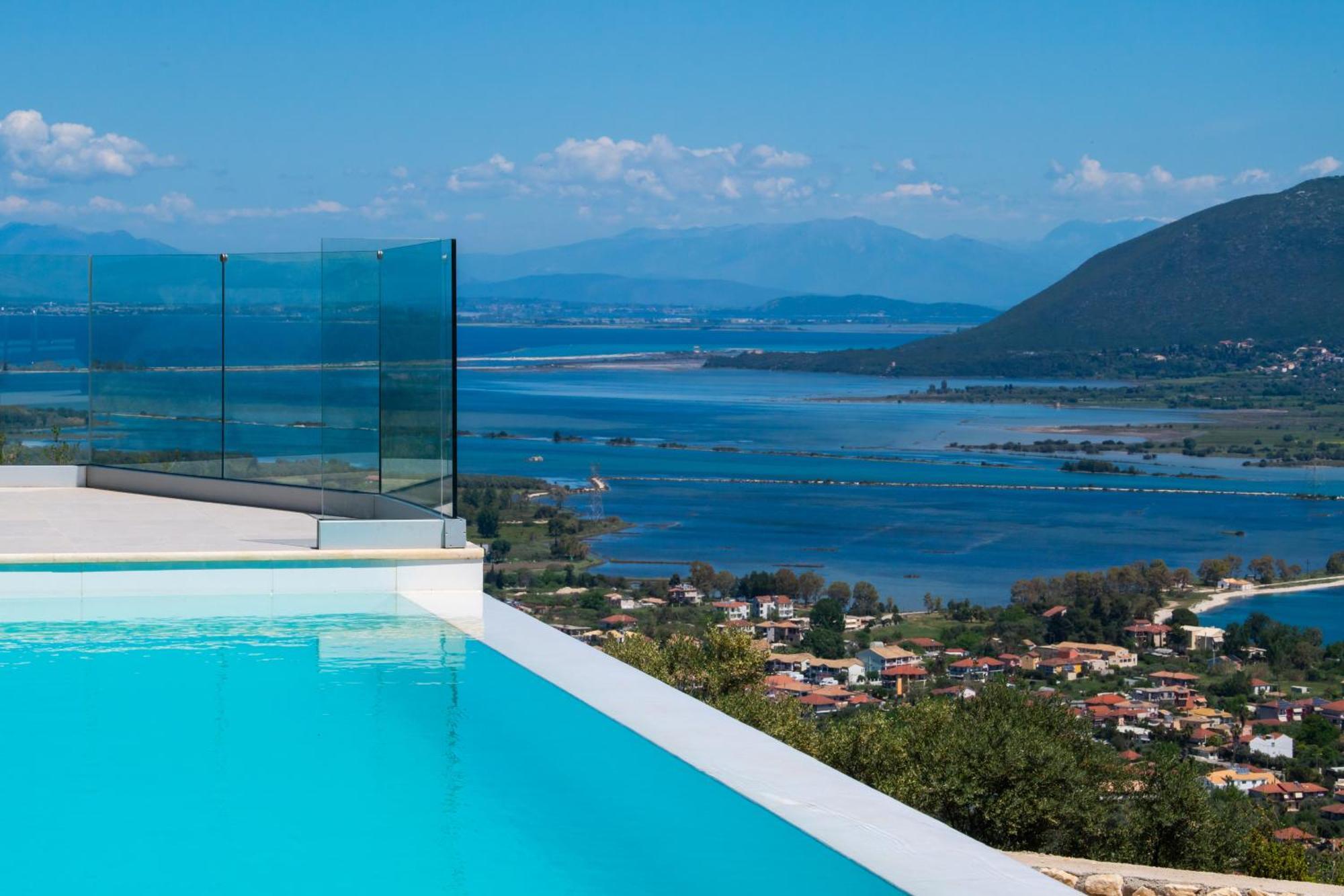 Highview Luxury Suites Katouna Esterno foto